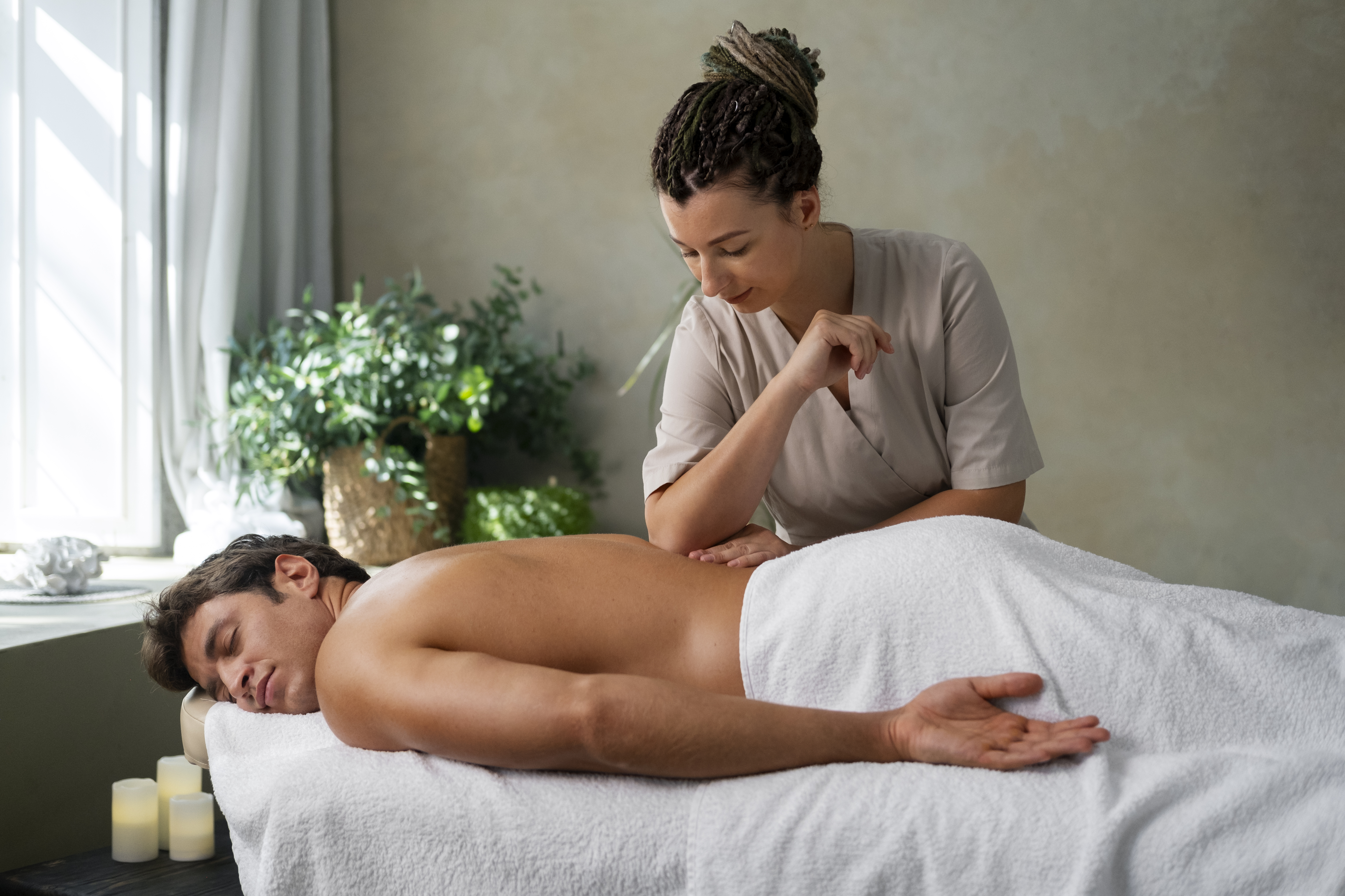 Manufacturer, Exporter, Importer, Supplier, Wholesaler, Retailer, Trader of Happy Ending Body Massage in New Delhi, Delhi, India